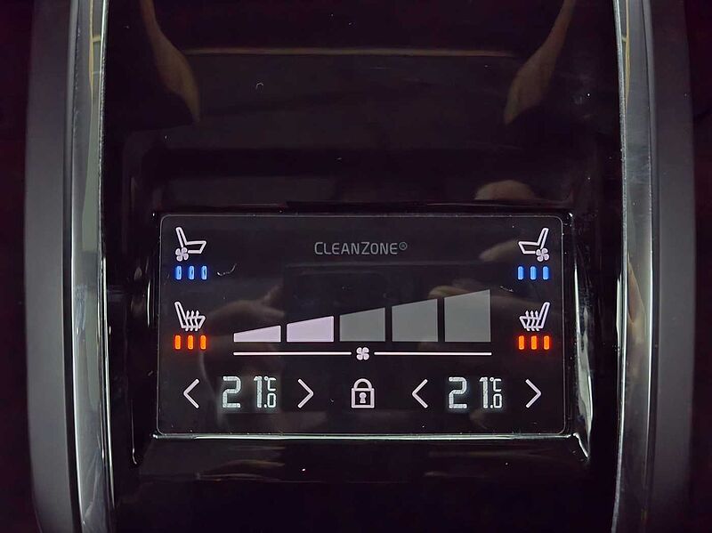 Volvo  Ultimate, B6 AWD mild hybrid, 가솔린, Bright