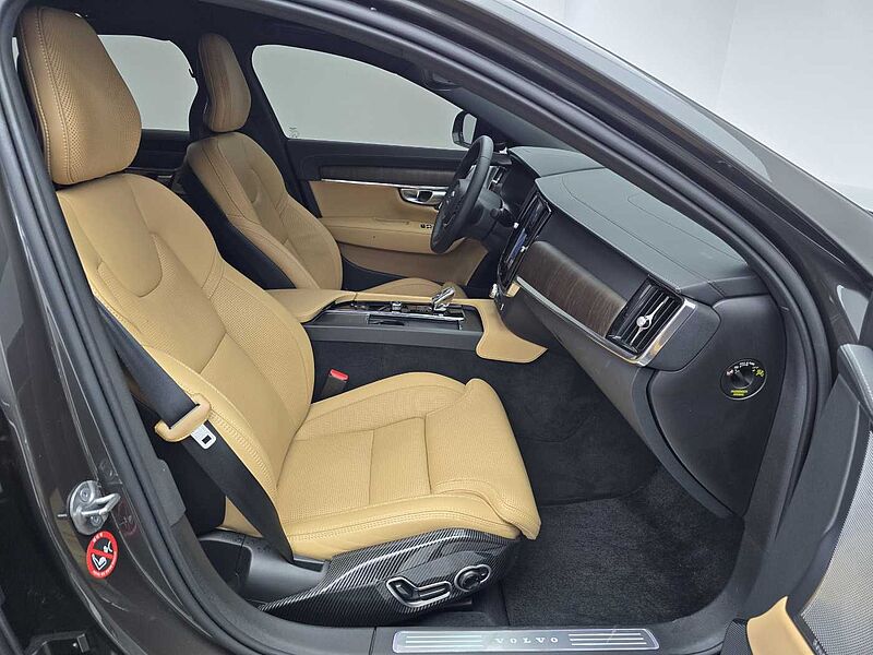 Volvo  Ultimate, B6 AWD mild hybrid, 가솔린, Bright