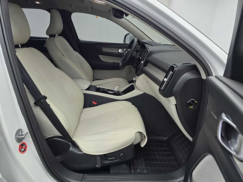 Volvo  Ultimate, B4 AWD mild hybrid, 가솔린, Bright