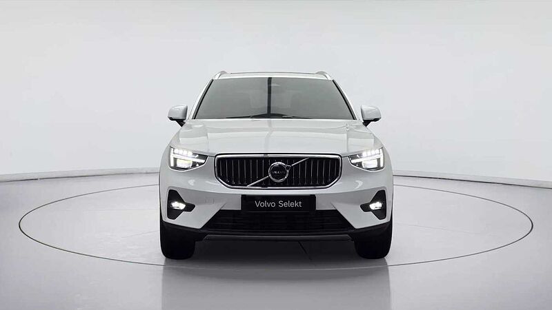 Volvo B4 AWD Ultra Bright