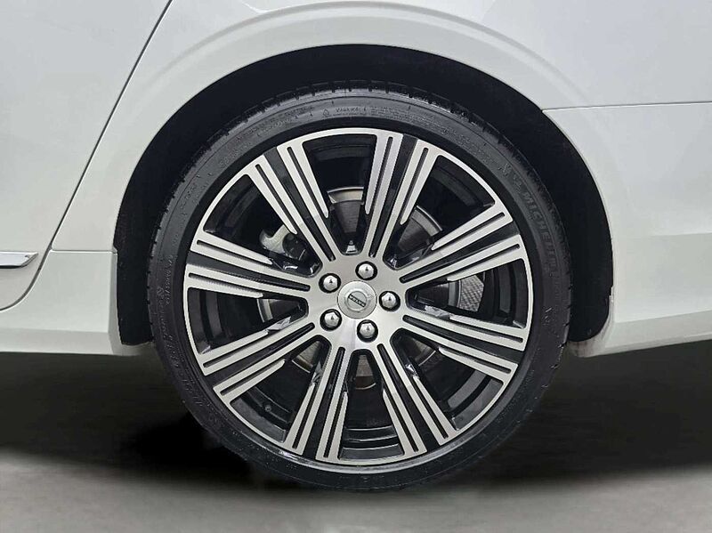 Volvo  Ultimate, B6 AWD 마일드 하이브리드, 가솔린, 브라이트
