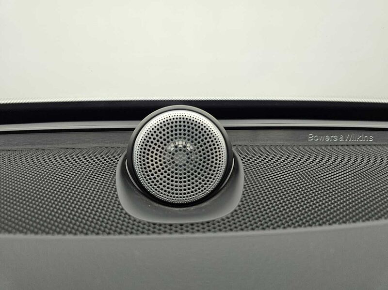 Volvo  Recharge Ultimate, T8 AWD plug-in hybrid, 전기/가솔린, Bright, 7 좌석