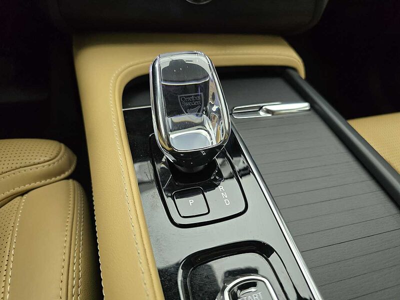 Volvo  Recharge Ultimate, T8 AWD plug-in hybrid, 전기/가솔린, Bright, 7 좌석