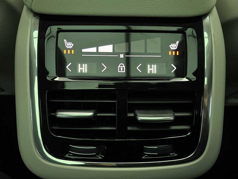 Volvo B5 AWD Ultra Bright