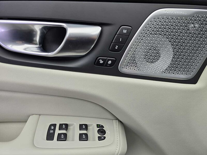 Volvo  Ultra, B5 AWD 마일드 하이브리드, 가솔린, 다크
