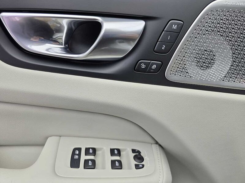 Volvo  Ultra, B5 AWD 마일드 하이브리드, 가솔린, 다크