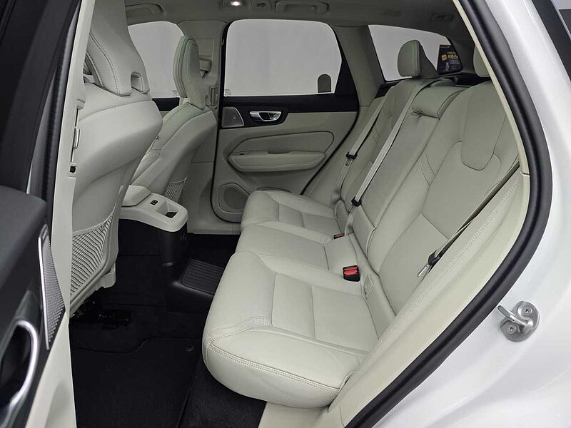 Volvo Ultra, T8 AWD 플러그-인 하이브리드, 전기/가솔린, 브라이트