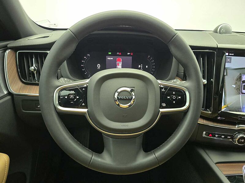 Volvo Ultimate, B5 AWD mild hybrid, 가솔린, Bright