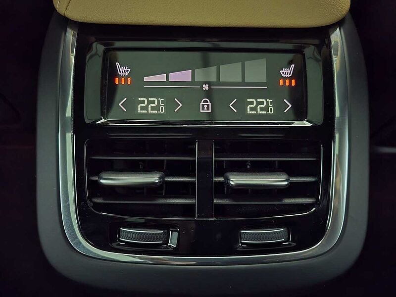 Volvo Ultimate, B5 AWD mild hybrid, 가솔린, Bright