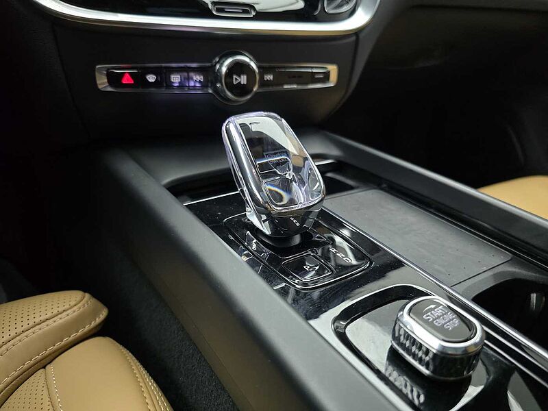 Volvo  Ultimate, B5 AWD mild hybrid, 가솔린