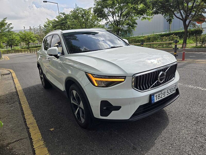 Volvo Ultimate, B4 AWD mild hybrid, 가솔린, Bright