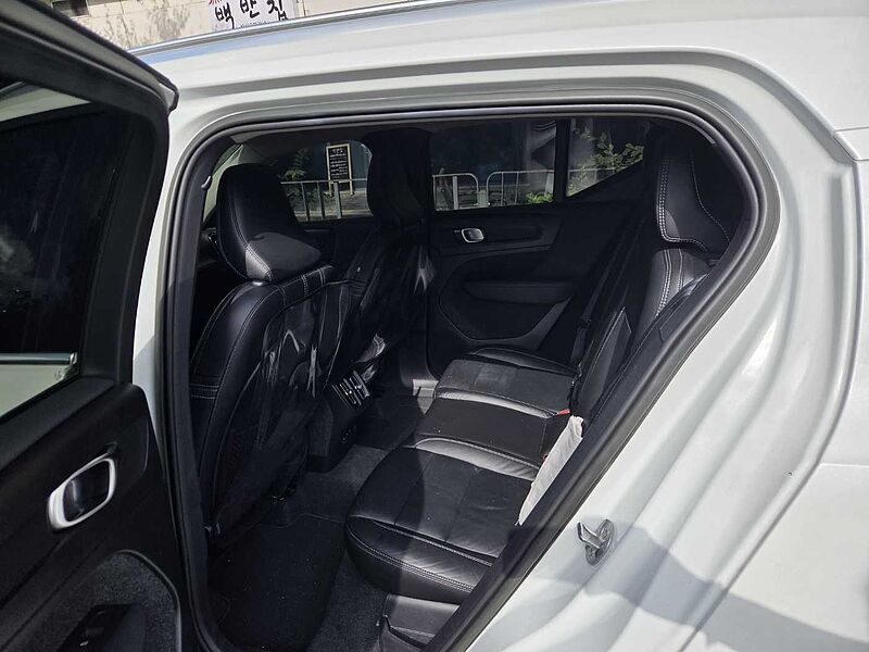 Volvo Ultimate, B4 AWD mild hybrid, 가솔린, Bright