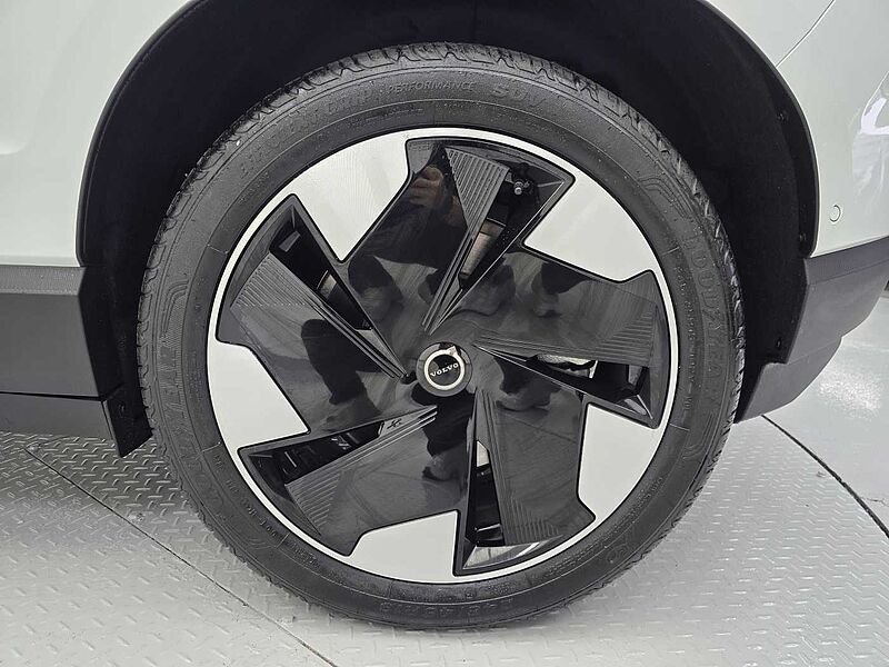 Volvo  Ultra, Single Motor Extended Range, 순수 전기
