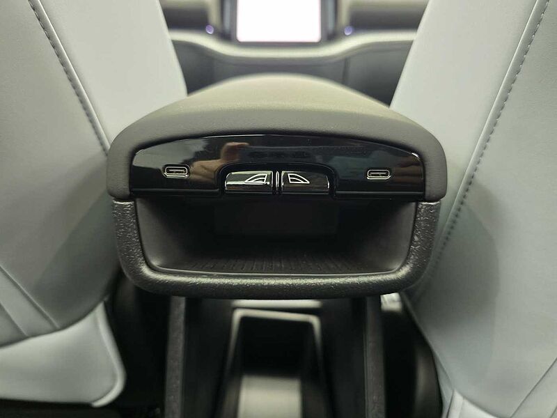 Volvo  Ultra, Single Motor Extended Range, 순수 전기