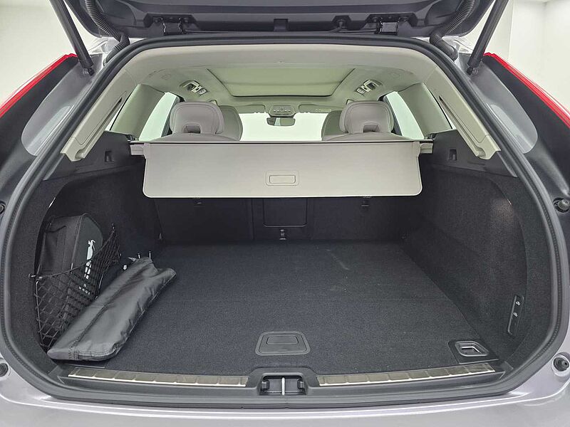 Volvo  Ultra, T8 AWD 플러그-인 하이브리드, 전기/가솔린, 브라이트