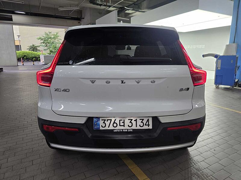 Volvo  Ultimate, B4 AWD mild hybrid, 가솔린, Bright