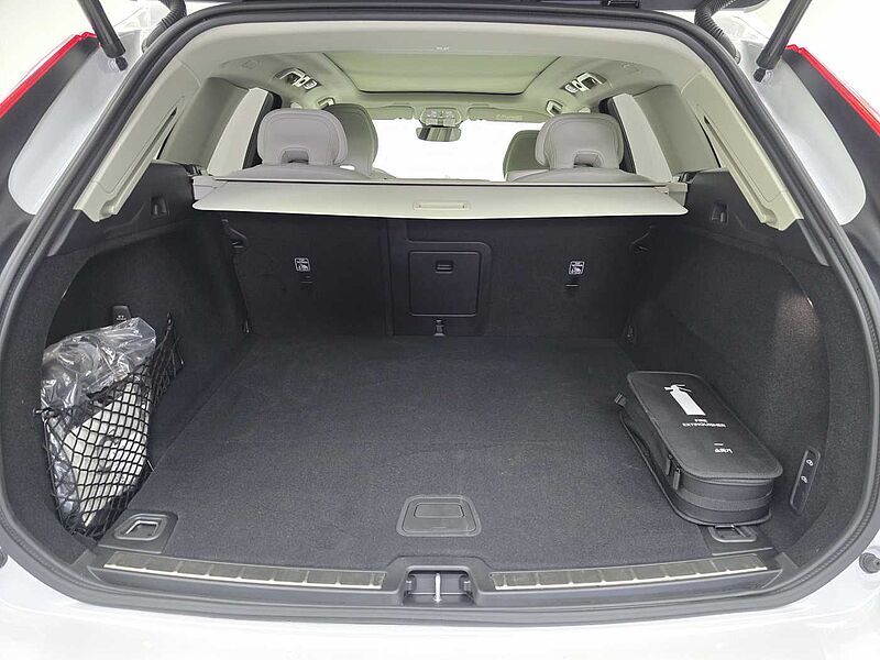 Volvo  Ultra, T8 AWD 플러그-인 하이브리드, 전기/가솔린, 브라이트