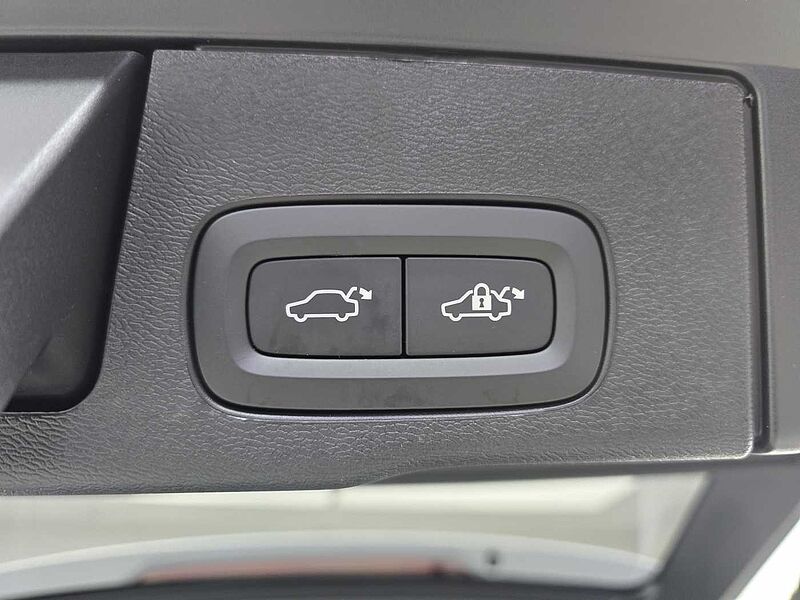 Volvo  Ultra, T8 AWD 플러그-인 하이브리드, 전기/가솔린, 브라이트
