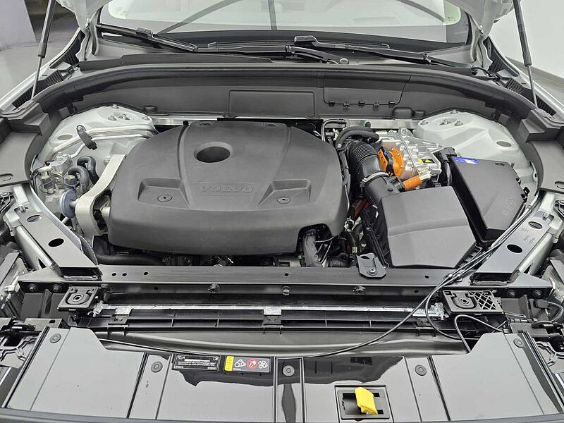 Volvo  Ultra, T8 AWD 플러그-인 하이브리드, 전기/가솔린, 브라이트