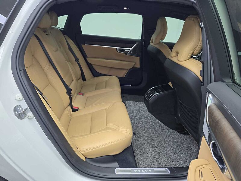 Volvo Ultimate, B5 mild hybrid, 가솔린, Bright