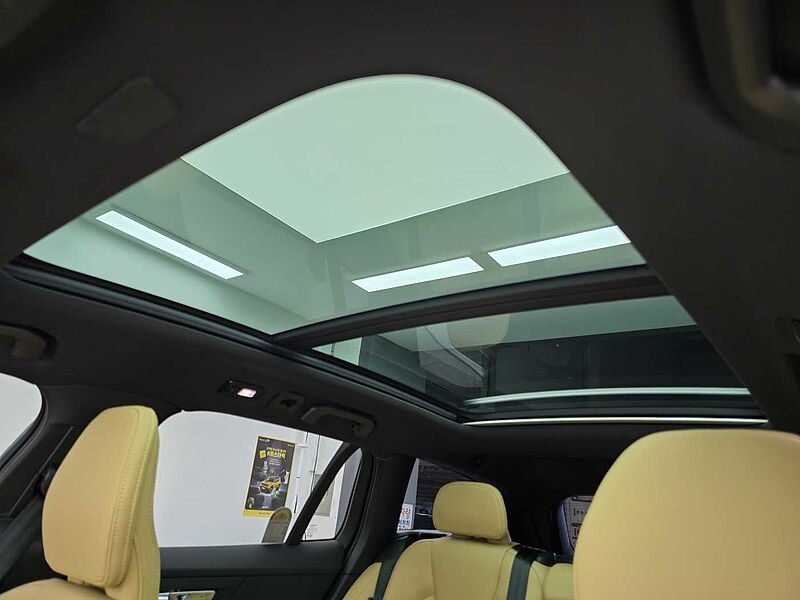 Volvo  B5 AWD Ultra Bright