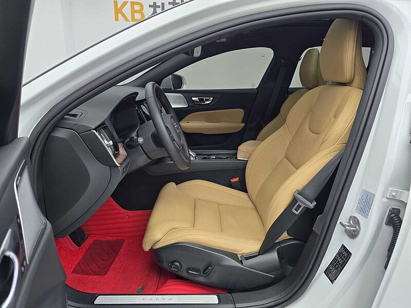 Volvo  B5 AWD Ultimate Bright