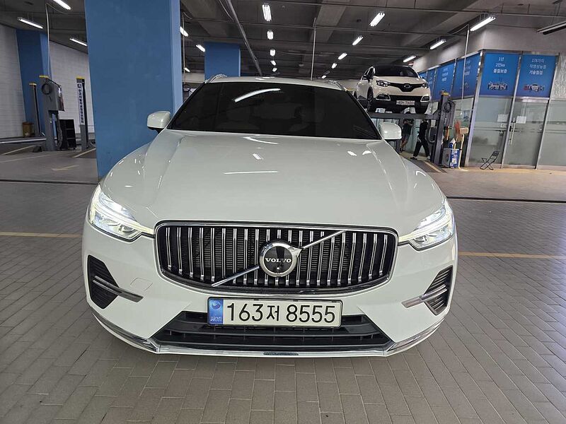 Volvo  B6 AWD Ultimate Bright