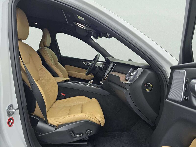 Volvo Ultimate, B5 AWD mild hybrid, 가솔린, Bright