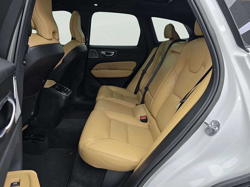 Volvo Ultimate, B5 AWD mild hybrid, 가솔린, Bright