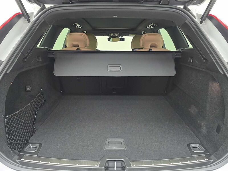 Volvo Ultimate, B5 AWD mild hybrid, 가솔린, Bright