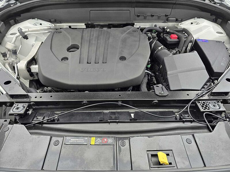 Volvo Ultimate, B5 AWD mild hybrid, 가솔린, Bright