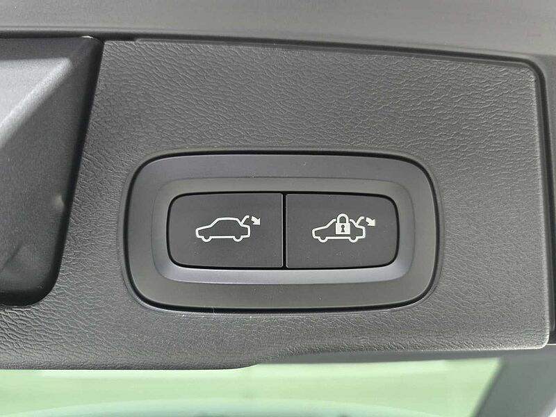 Volvo Ultimate, B5 AWD mild hybrid, 가솔린, Bright