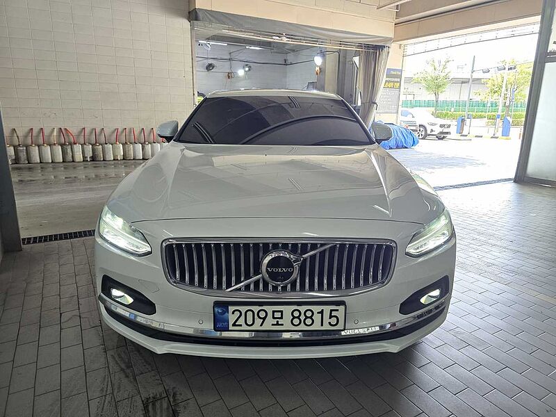 Volvo Ultimate, B5 mild hybrid, 가솔린, Bright