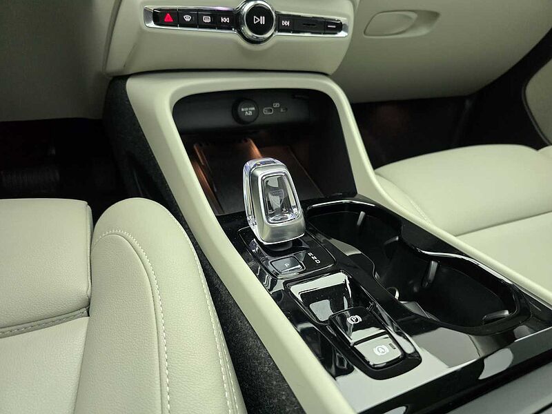 Volvo Ultra, B4 AWD 마일드 하이브리드, 가솔린, 브라이트
