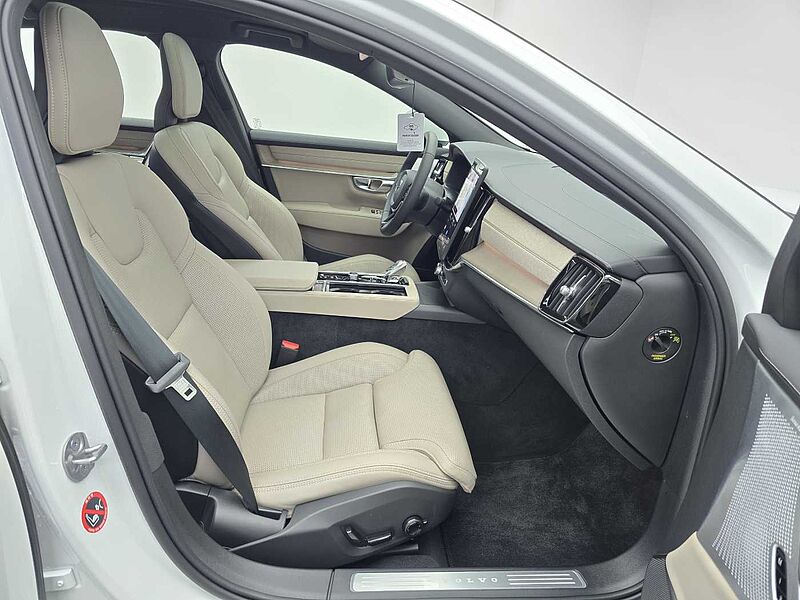 Volvo Ultra, B5 마일드 하이브리드, 가솔린, 브라이트