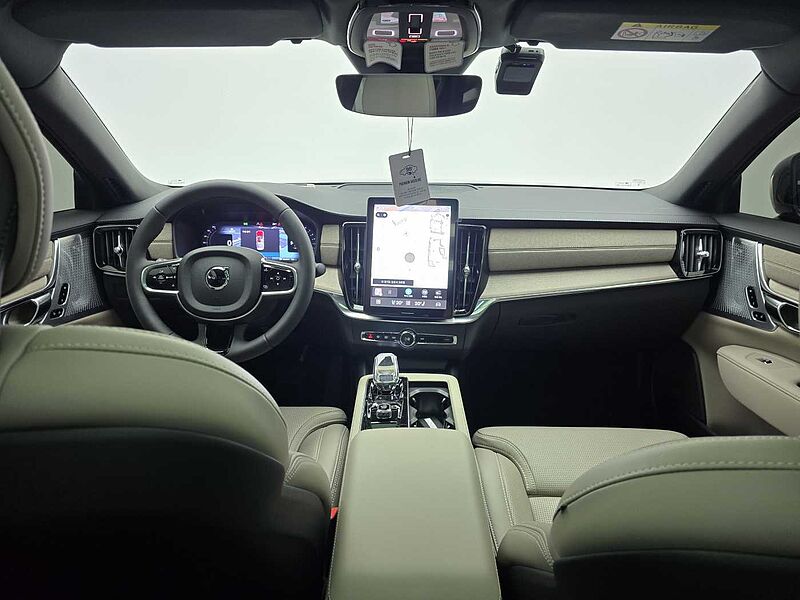 Volvo  Ultra, B5 마일드 하이브리드, 가솔린, 다크