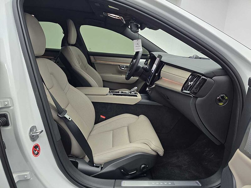 Volvo Ultra, B5 마일드 하이브리드, 가솔린, 브라이트