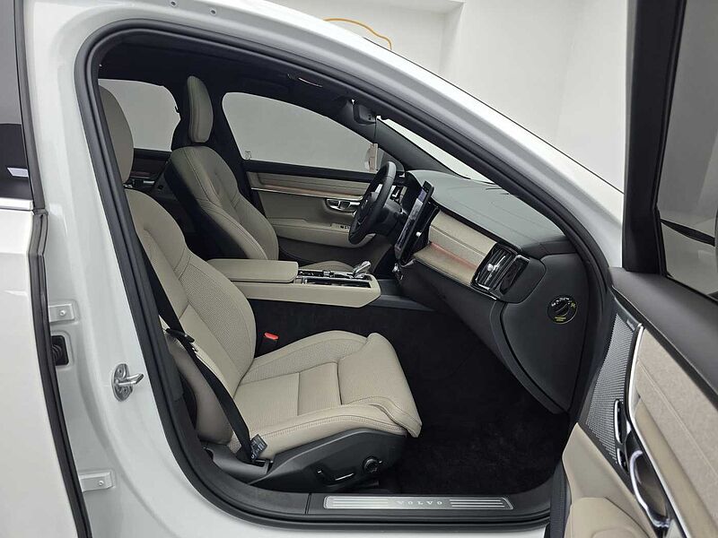 Volvo  Ultra, B5 마일드 하이브리드, 가솔린, 브라이트
