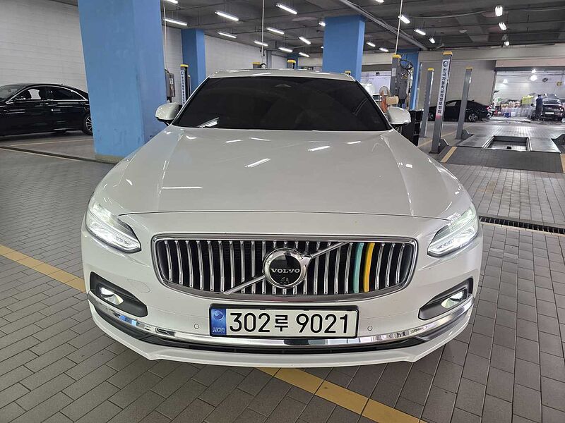 Volvo Ultimate, B5 mild hybrid, 가솔린, Bright