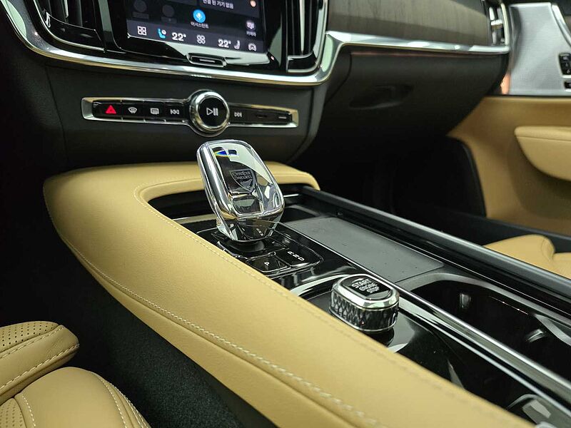 Volvo Ultimate, B6 AWD 마일드 하이브리드, 가솔린, 브라이트