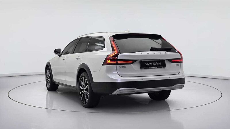 Volvo  Pro, B5 AWD mild hybrid