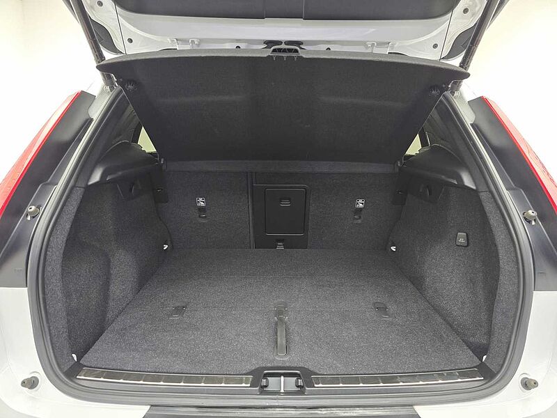 Volvo  Inscription, B4 AWD Momentum