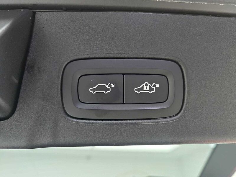 Volvo Pro, B5 AWD mild hybrid
