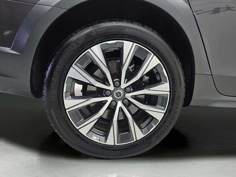 Volvo Pro, B5 AWD mild hybrid