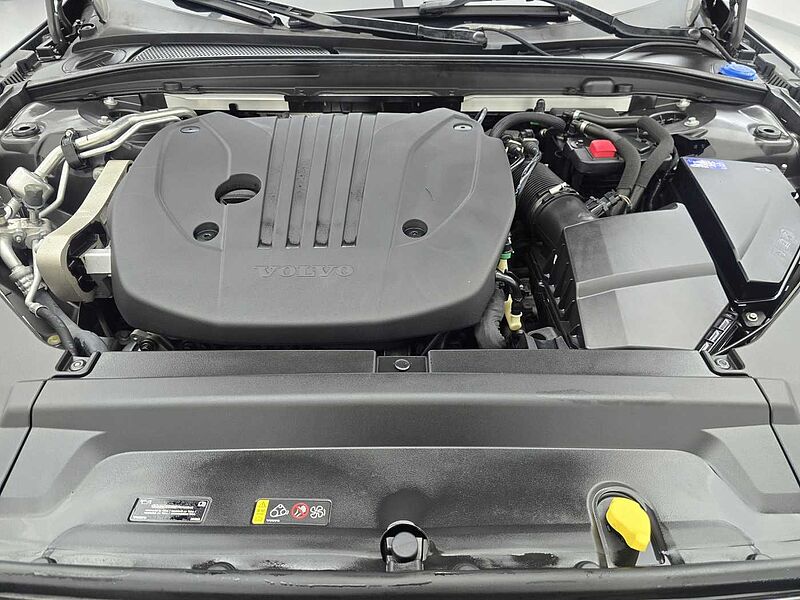 Volvo Pro, B5 AWD mild hybrid