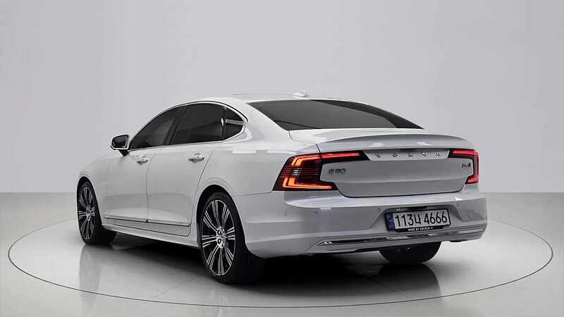 Volvo Ultimate, B6 AWD mild hybrid, 가솔린, Bright