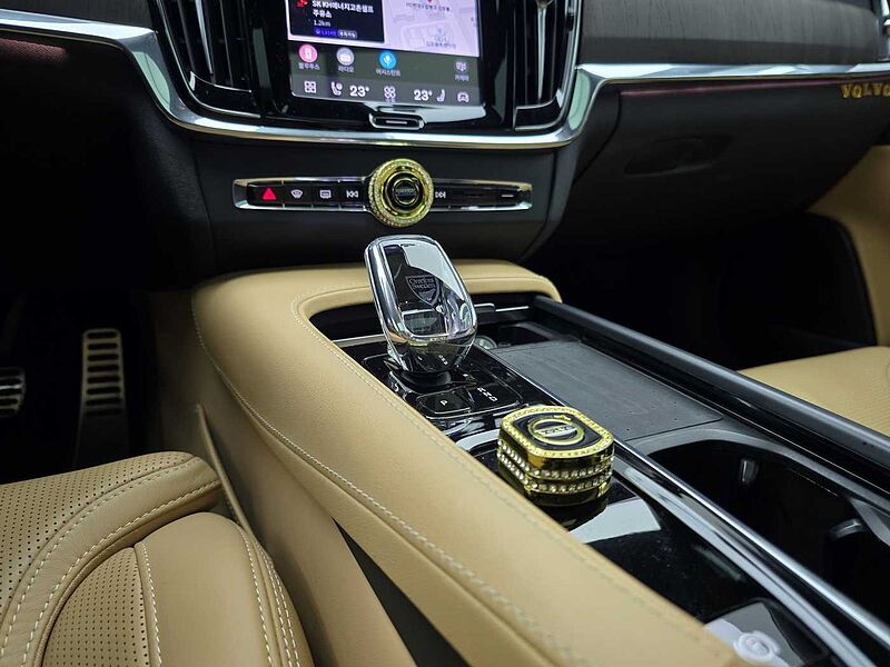 Volvo Ultimate, B6 AWD mild hybrid, 가솔린, Bright