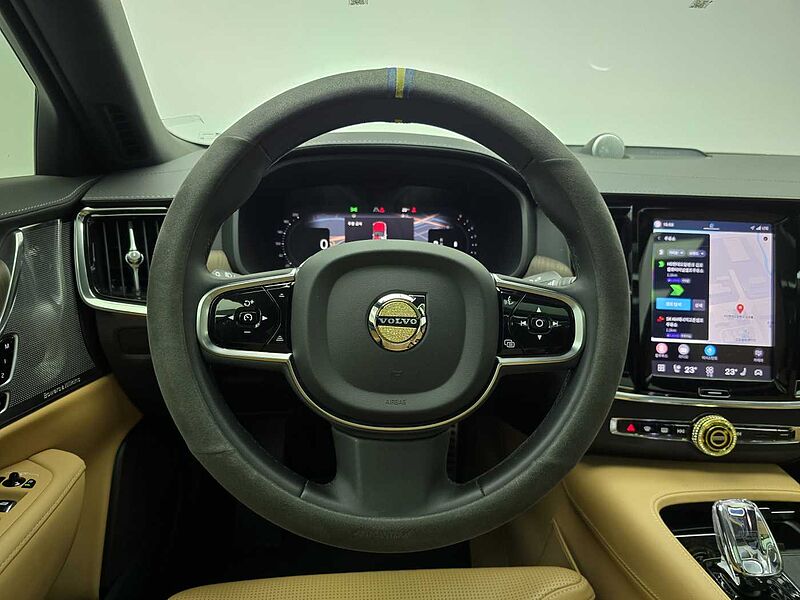 Volvo Ultimate, B6 AWD mild hybrid, 가솔린, Bright
